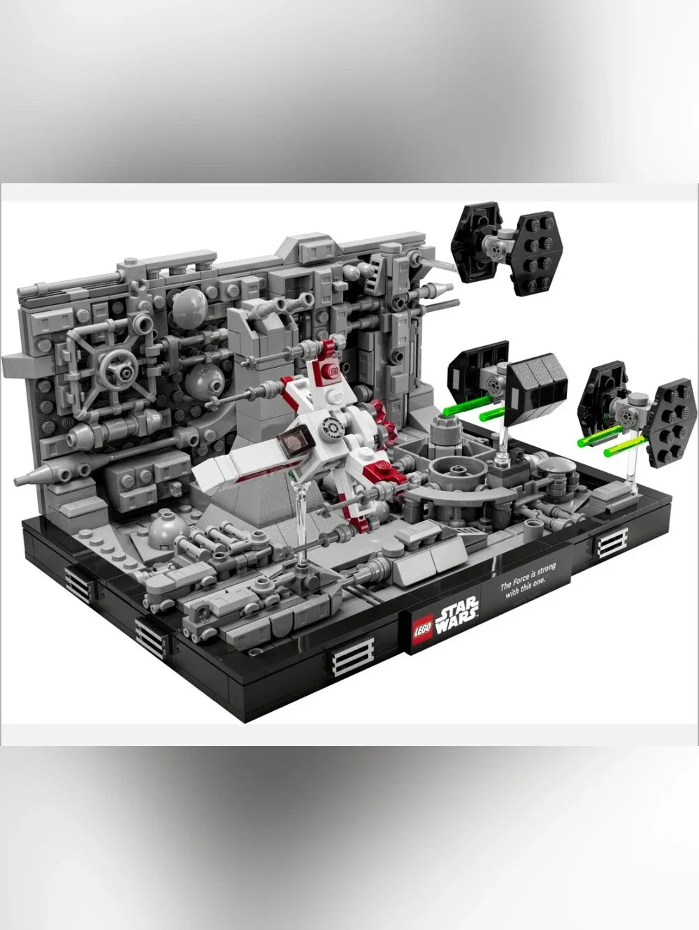 LEGO Star Wars: Death Star Trench Run Diorama (75329)